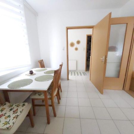 Centrum 2 Apartmanok ヘーヴィーズ エクステリア 写真