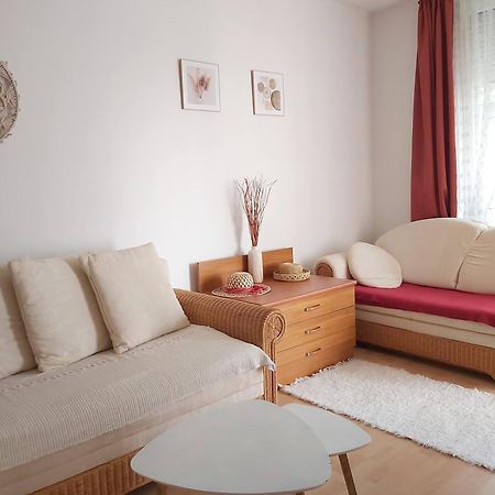 Centrum 2 Apartmanok ヘーヴィーズ エクステリア 写真