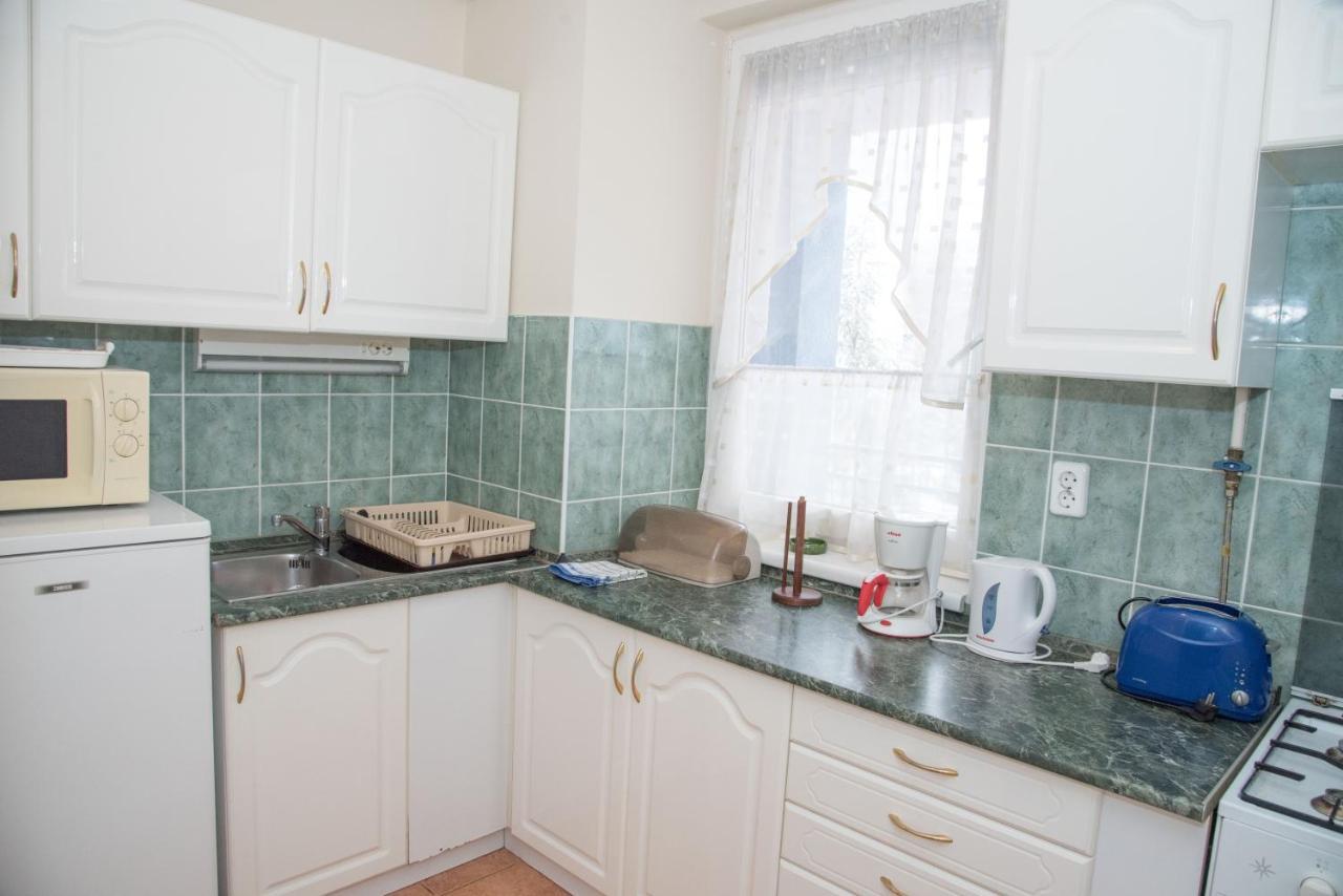 Centrum 2 Apartmanok ヘーヴィーズ エクステリア 写真