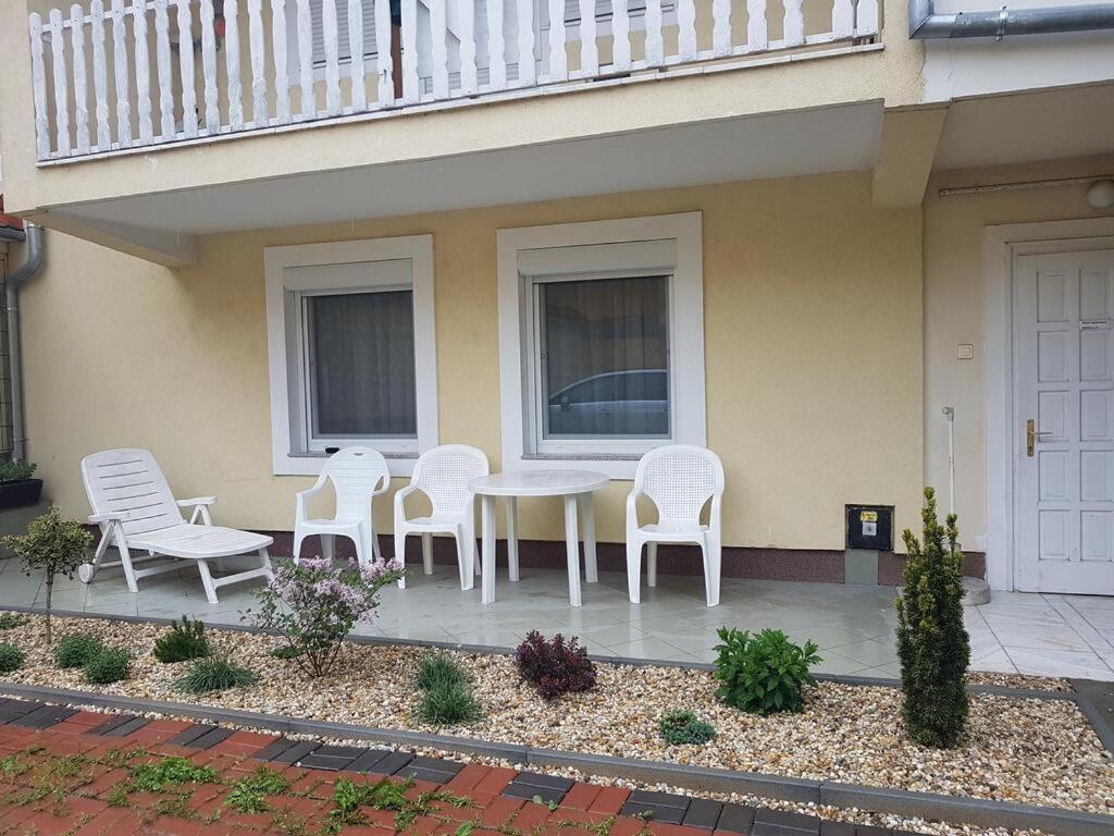 Centrum 2 Apartmanok ヘーヴィーズ エクステリア 写真
