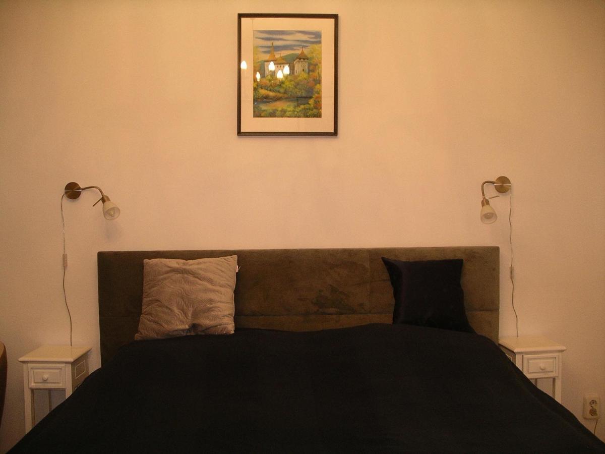 Centrum 2 Apartmanok ヘーヴィーズ エクステリア 写真