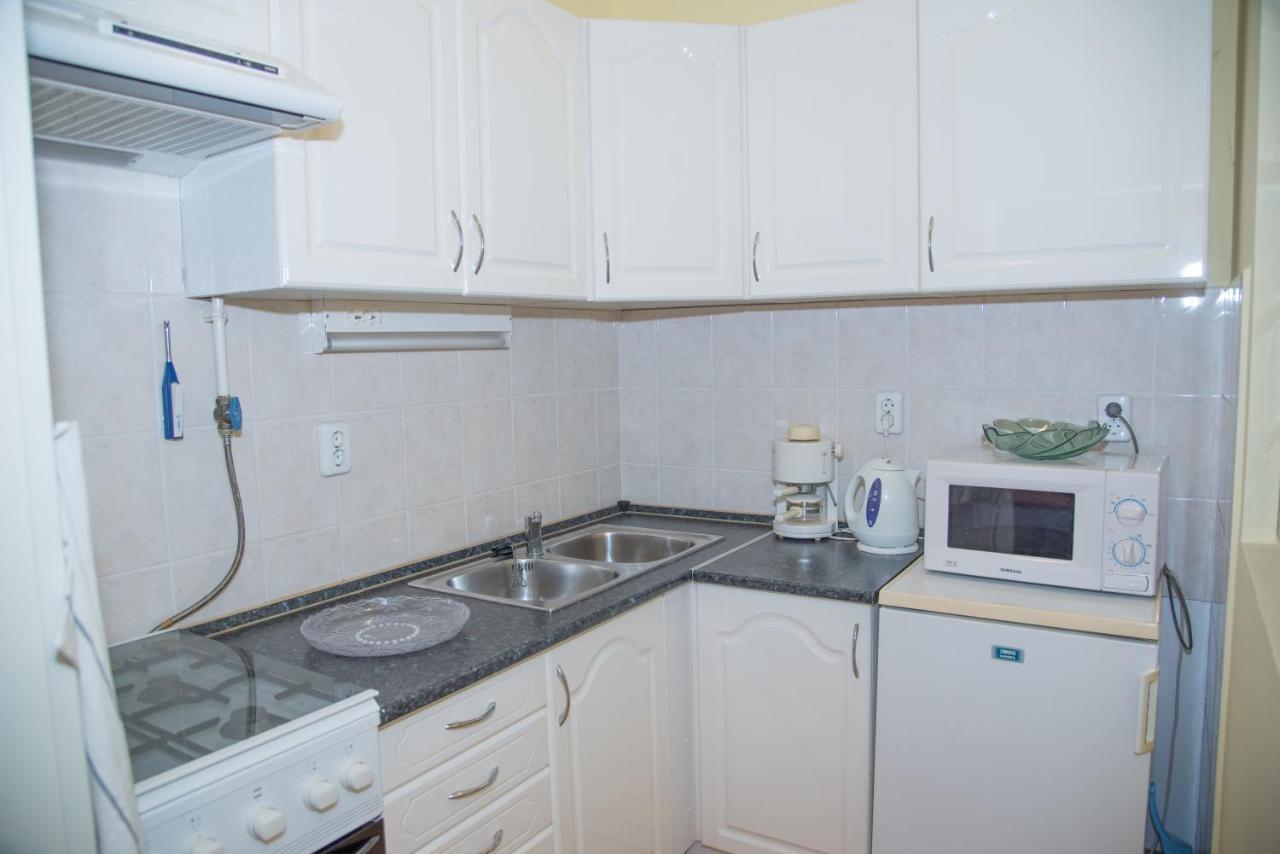 Centrum 2 Apartmanok ヘーヴィーズ エクステリア 写真