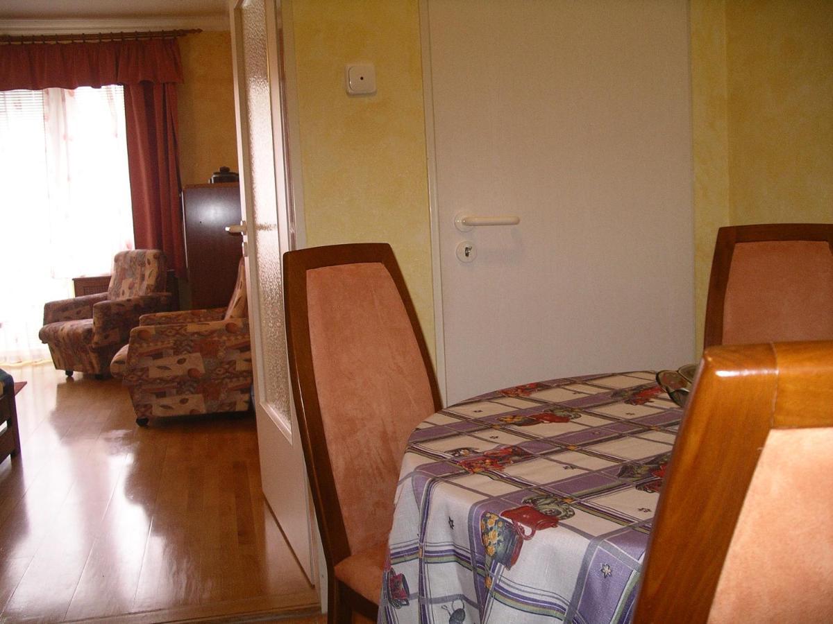 Centrum 2 Apartmanok ヘーヴィーズ エクステリア 写真