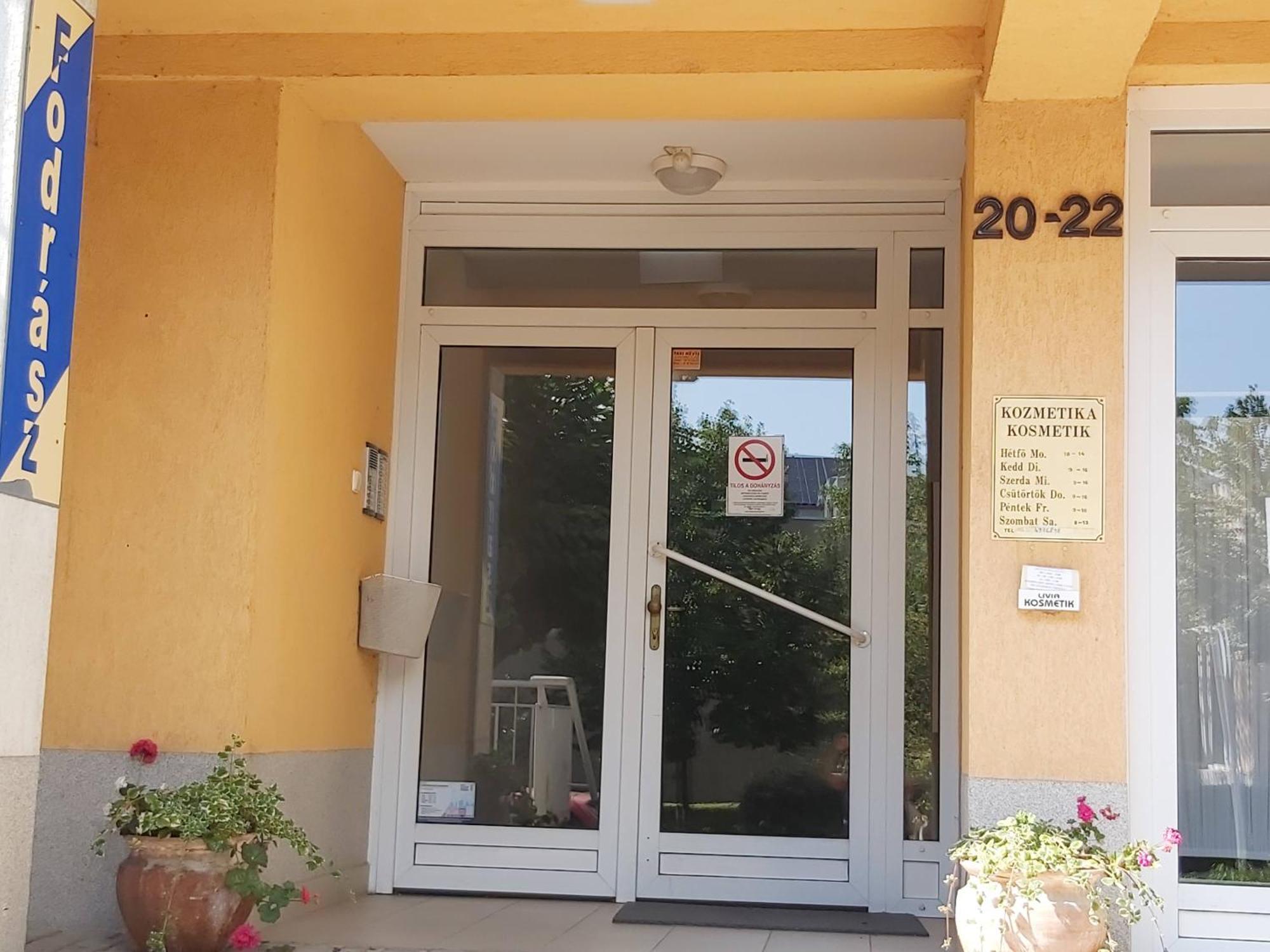 Centrum 2 Apartmanok ヘーヴィーズ エクステリア 写真